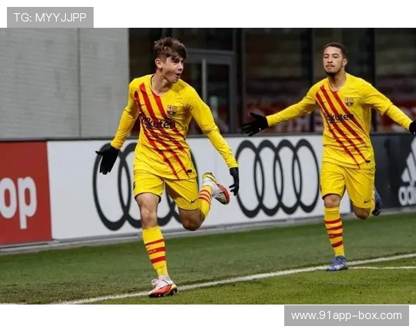 巴萨青训中场加里多加盟埃瓦尔 签约至 2028 年开启新征程(1) 巴萨青训中场加里多加盟埃瓦尔 签约至 2028 年开启新征程(1)